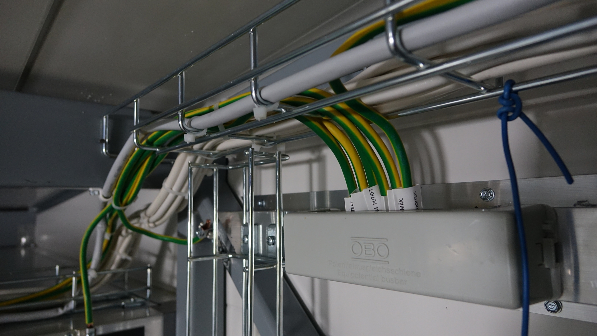 IV-koneen maadoitukset